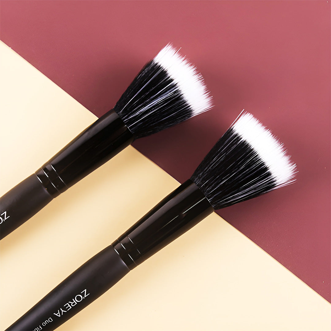 Fan Makeup Brush